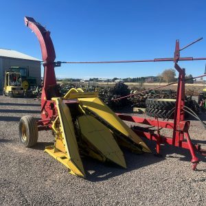 Ensiladora New Holland Modelo S717, F-6431