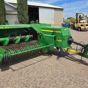 Empacadora John Deere Modelo 348, F-6427